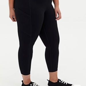 Torrid Black Crop Wicking Active Leggings